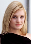 Romola Garai foto