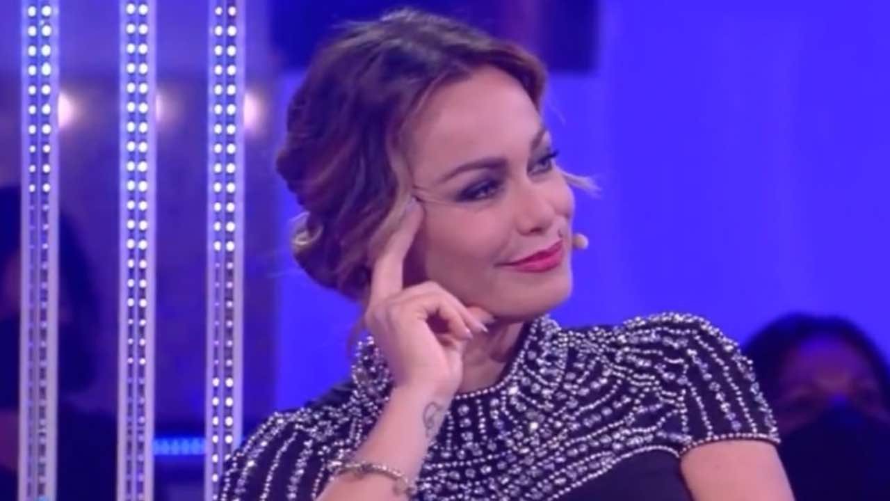 Grande Fratello Vip Sonia Bruganelli In Lacrime Durante La Diretta