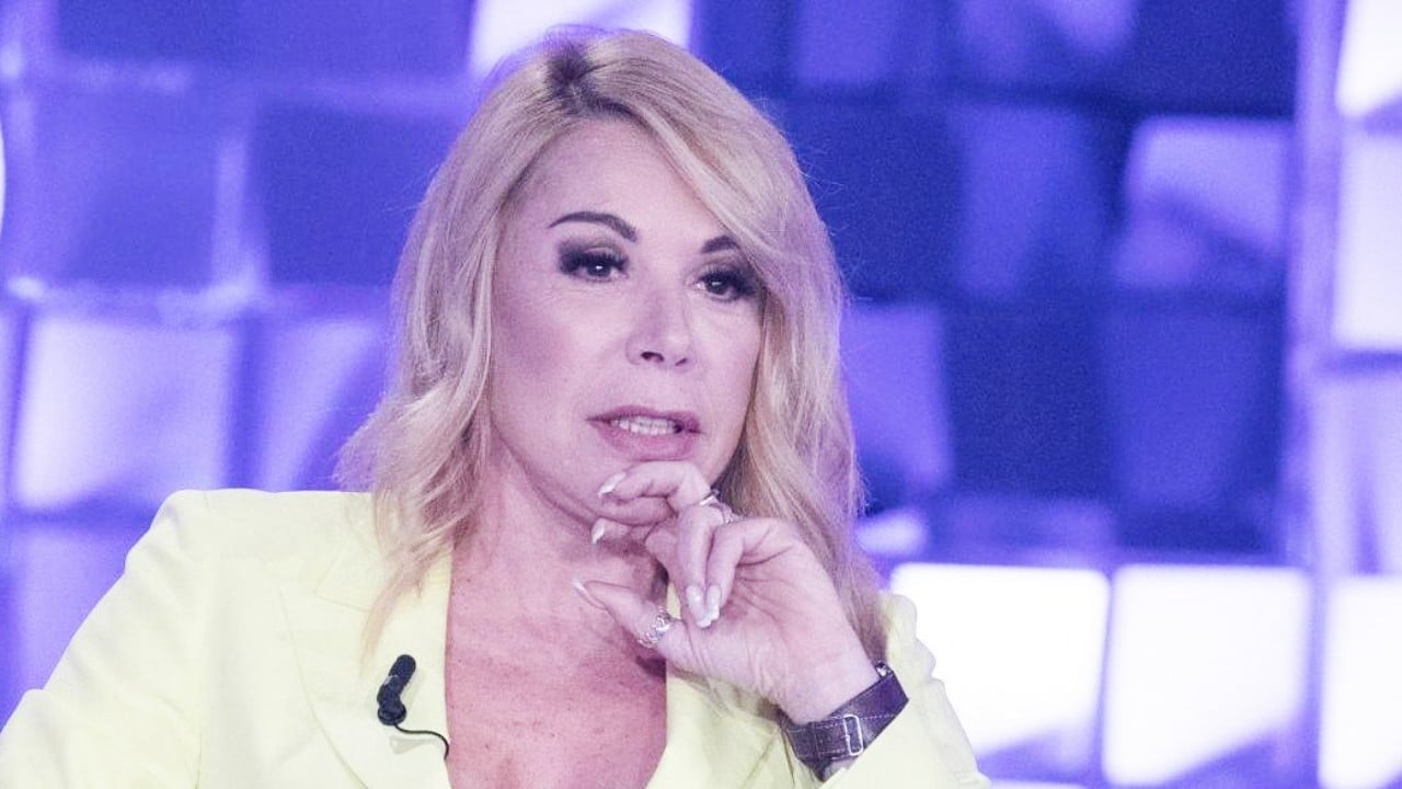 Amici 23 Anna Pettinelli Rompe Il Silenzio Sul Rapporto Con Maria De