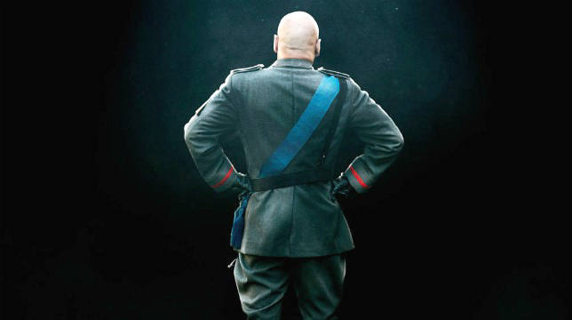Sono tornato: il trailer della commedia con Massimo Popolizio nei panni di un Mussolini redivivo