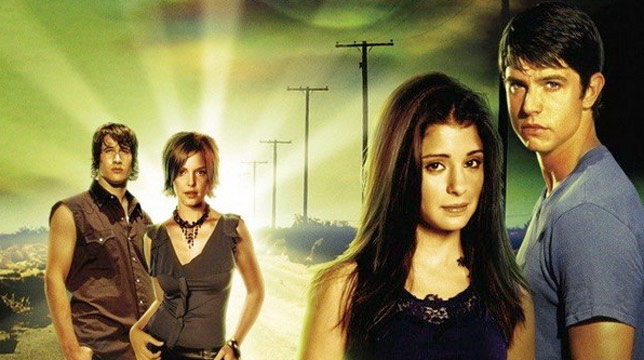 Il remake di Roswell in sviluppo a The CW