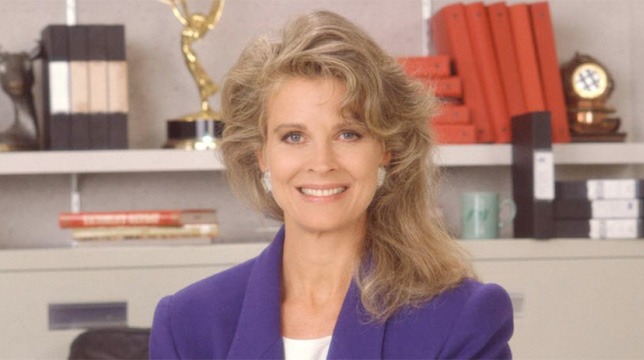 CBS ordina il revival di Murphy Brown, Candice Bergen riprende il suo ruolo