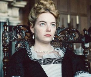 La Favorita, nuovo trailer italiano ufficiale con Emma Stone e Rachel Weisz