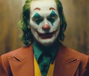 Joker, teaser trailer ufficiale italiano con Joaquin Phoenix