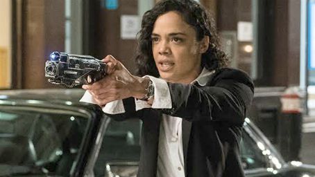 Men in Black: International Il nuovo trailer italiano con Tessa Thompson e Chris Hemsworth