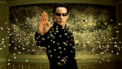Matrix 4: foto e video di Keanu Reeves sul set sono apparse su Twitter