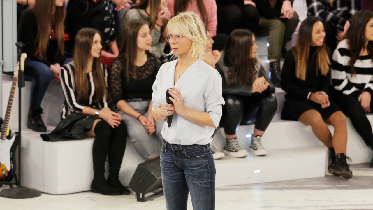 Amici 19 in onda oggi la nuova puntata speciale: due maglie verdi e una clamorosa eliminazione