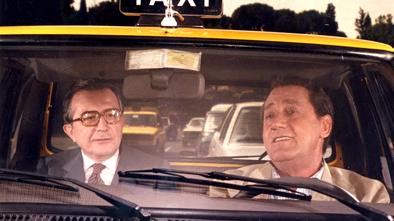 Il tassinaro con Alberto Sordi e i tre camei imperdibili