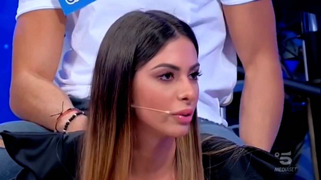 Uomini e Donne, Ginevra Mancini rivela: "Daniele non vuole che io esca con Carlo, ma io voglio decidere da sola"