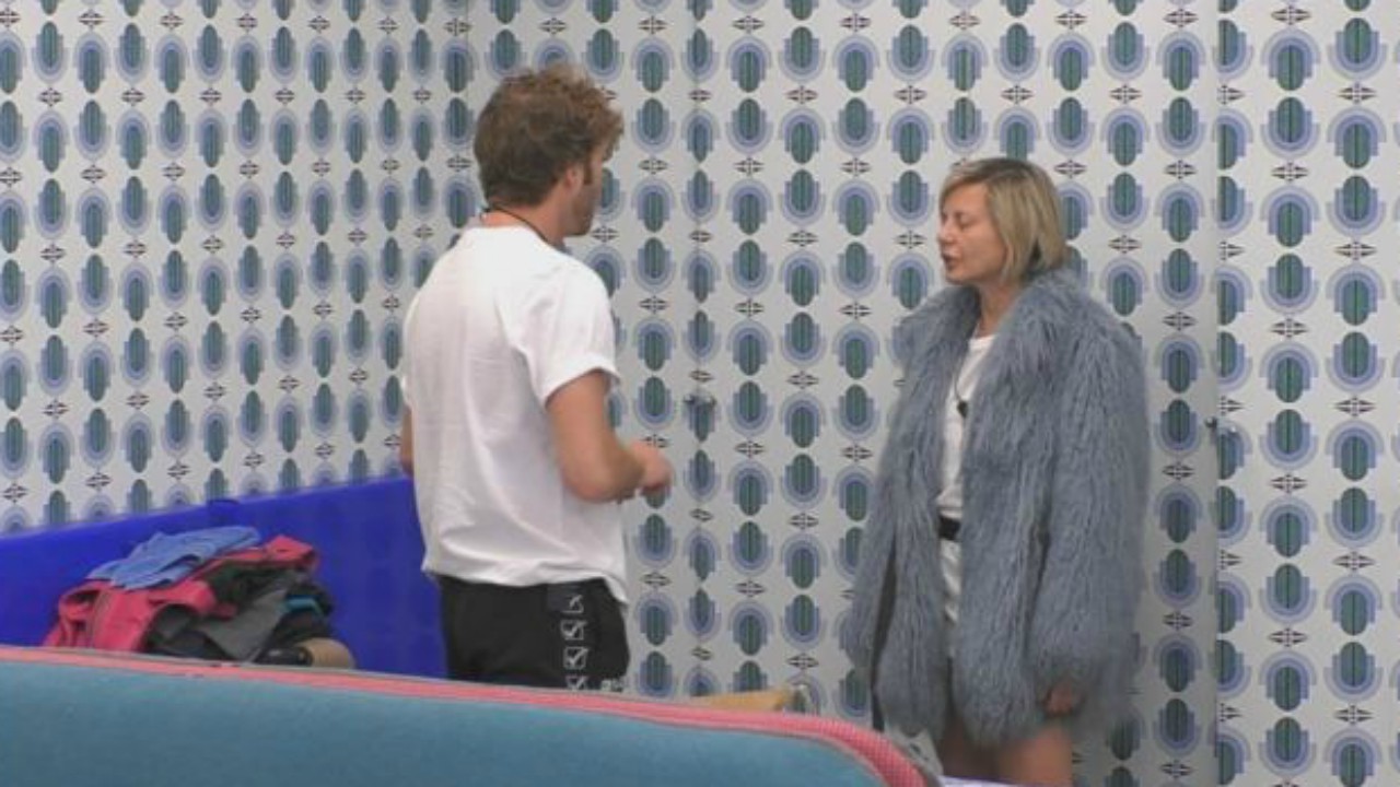 Grande Fratello Vip: Antonella Elia torna all'attacco contro Fernanda Lessa, lo sfogo con Paolo Ciavarro