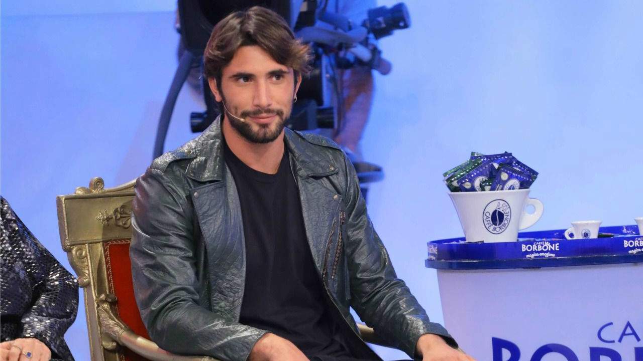 Uomini e Donne, Carlo Pietropoli stuzzica Daniele Dal Moro: "Ho scoperto la sua boria e la sua eccessiva convinzione"