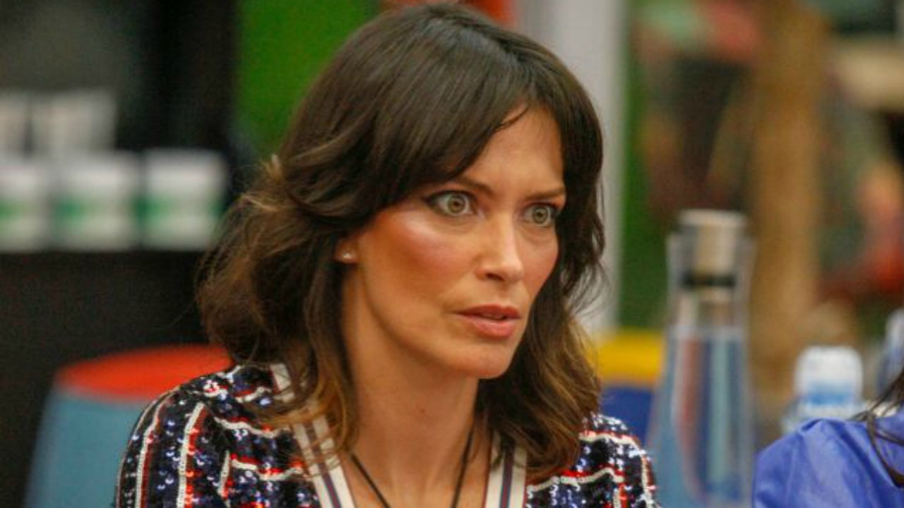 Grande Fratello Vip, Fernanda Lessa ancora contro Antonella Elia: "Fa di tutto per provocarci"