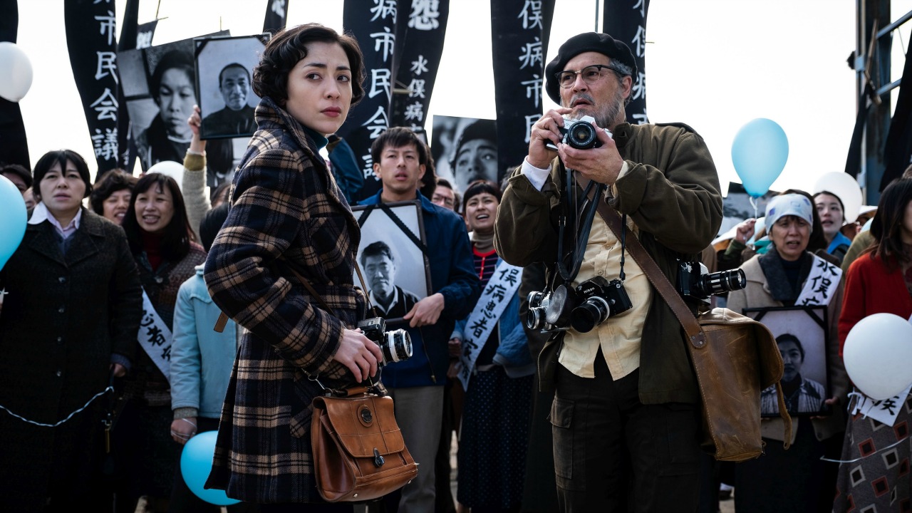 Minamata: la recensione del dramma interpretato e prodotto da Johnny Depp presentato al Festival di Berlino 2020
