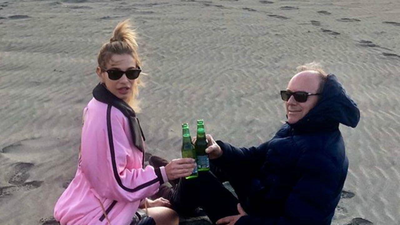Grande Fratello Vip, Clizia Incorvaia, il primo messaggio dopo la squalifica: "Paolo torna vincitore, ti aspetto"