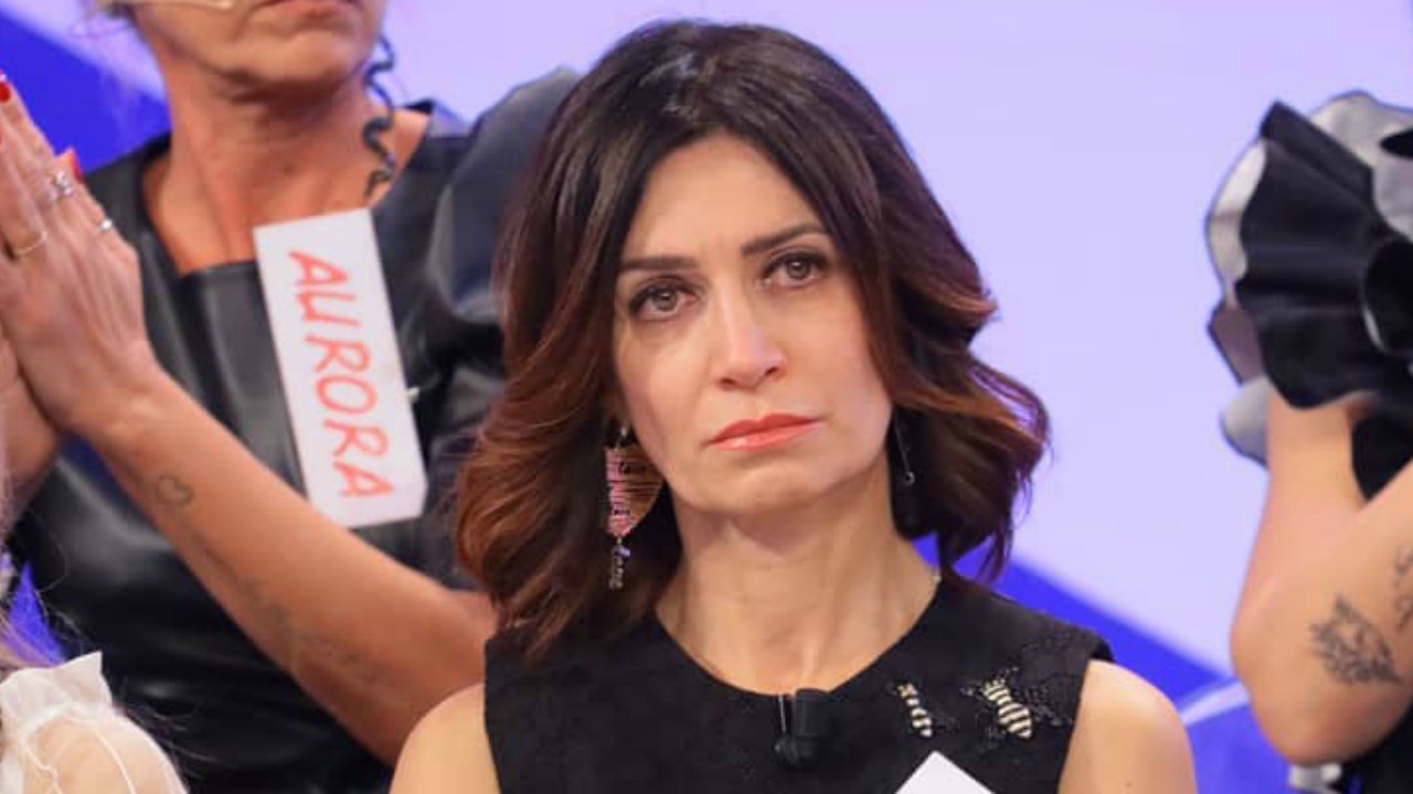 Uomini e Donne in onda oggi il trono over: Barbara al centro delle critiche, interviene Tina Cipollari