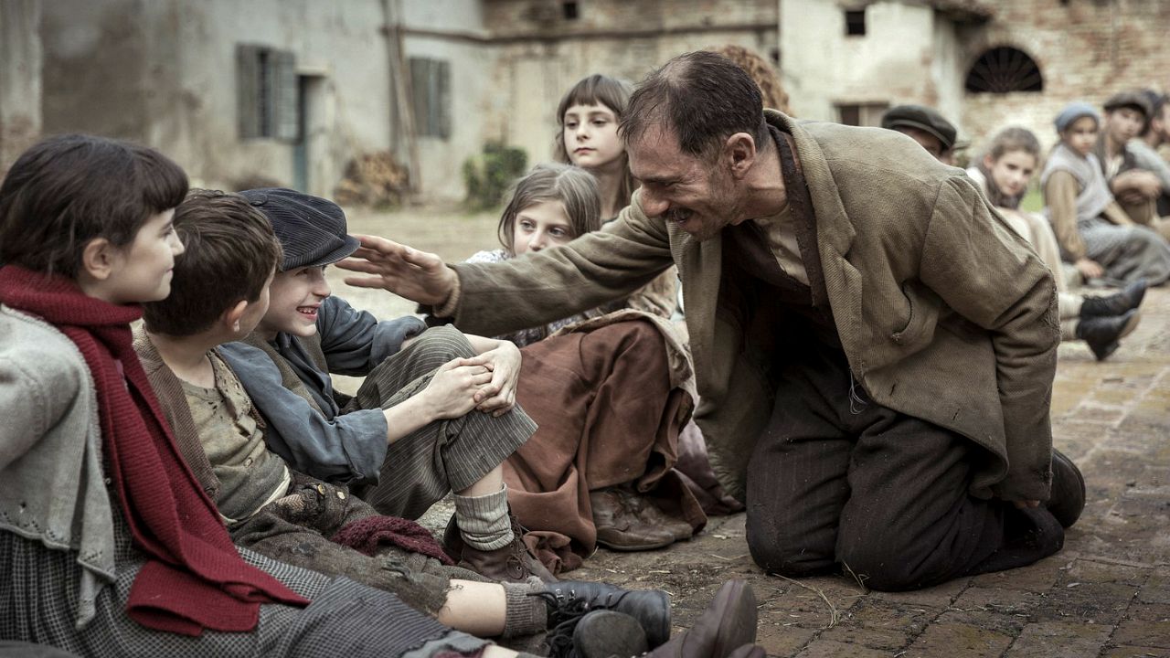 Volevo nascondermi, ma non dal Coronavirus: al cinema dal 4 marzo il film con Elio Germano su Antonio Ligabue