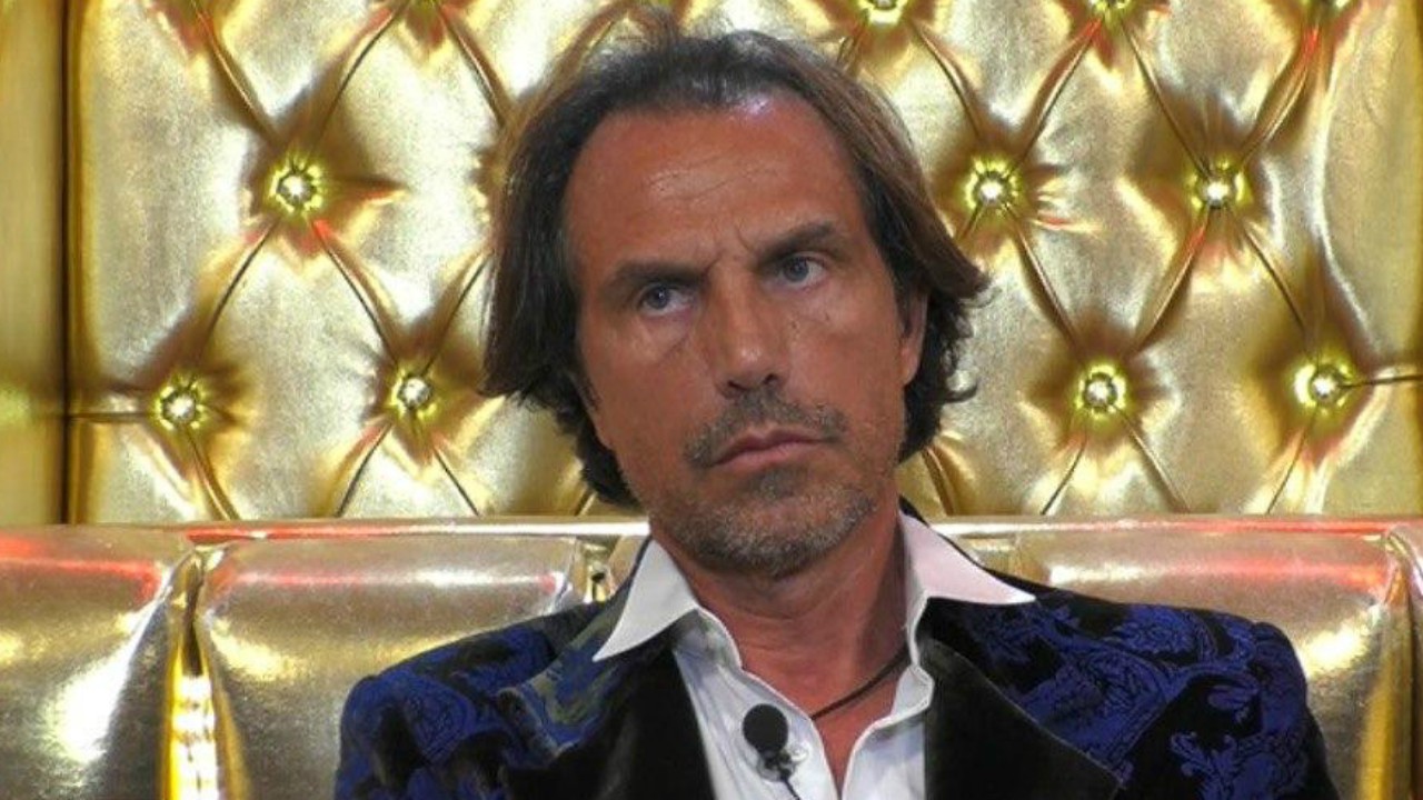 Grande Fratello Vip, la madre di Antonio Zequila: "Non è un bugiardo, ecco cosa è successo con Adriana Volpe"
