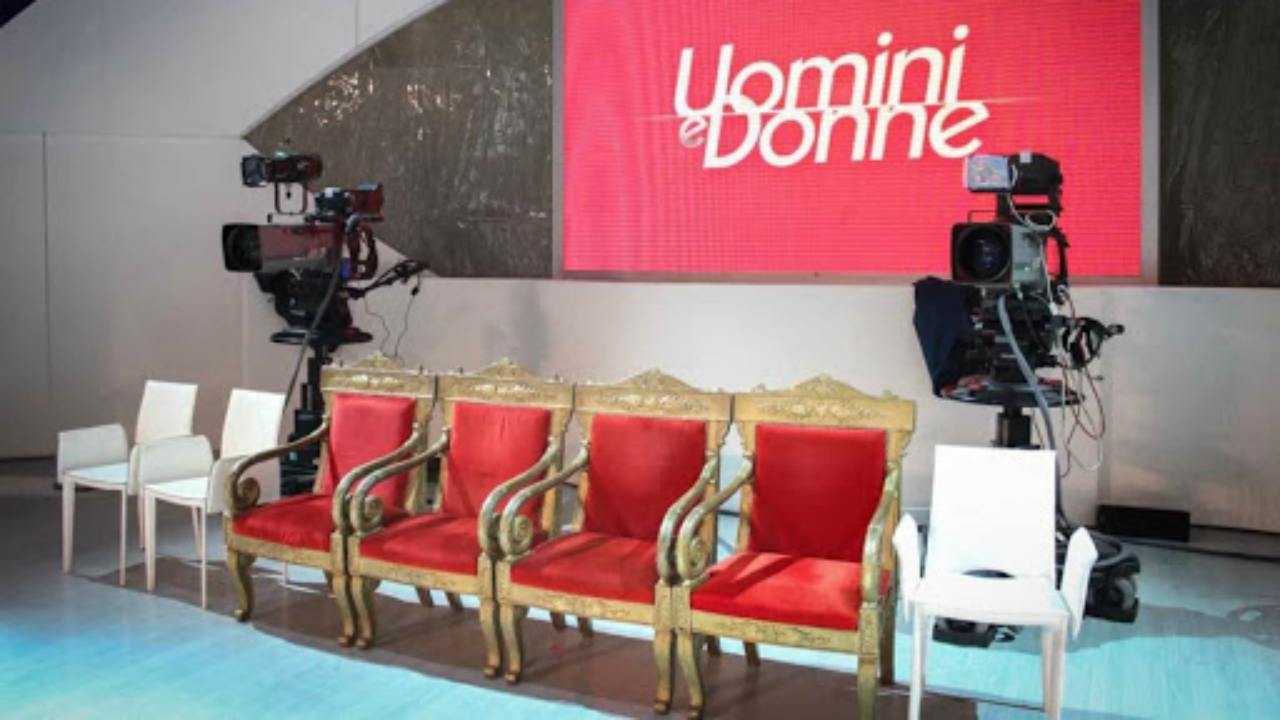Uomini e Donne: stop al programma di Maria De Filippi, la decisione