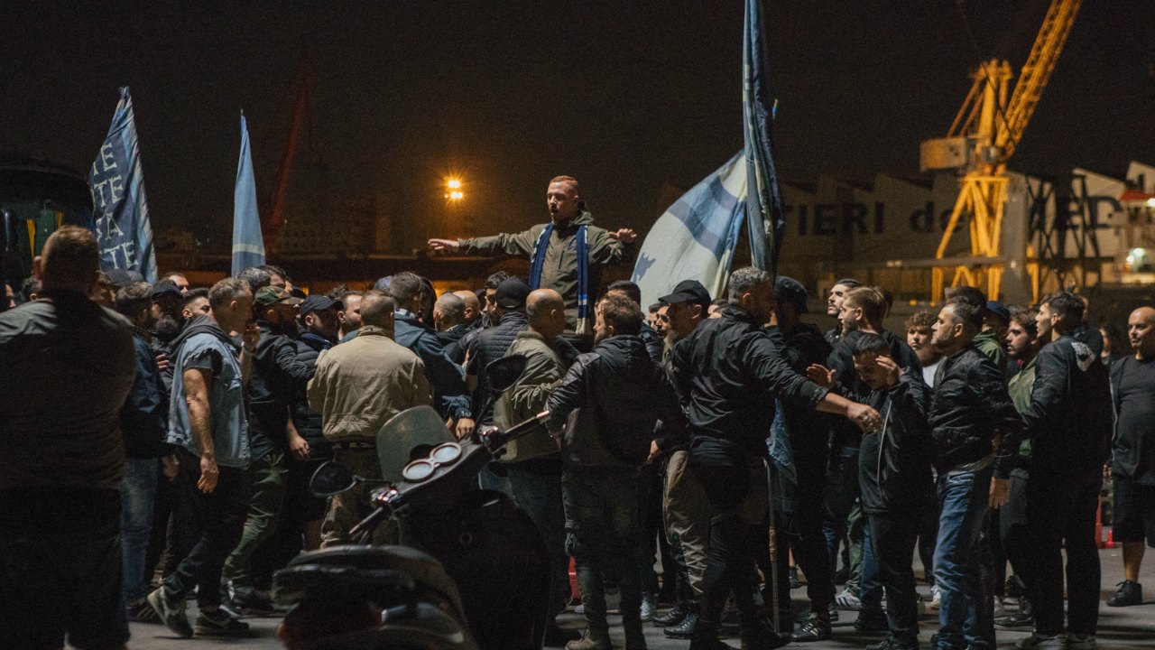 Ultras: recensione dell'esordio al cinema di Francesco Lettieri sul mondo del tifo organizzato per Netflix Original