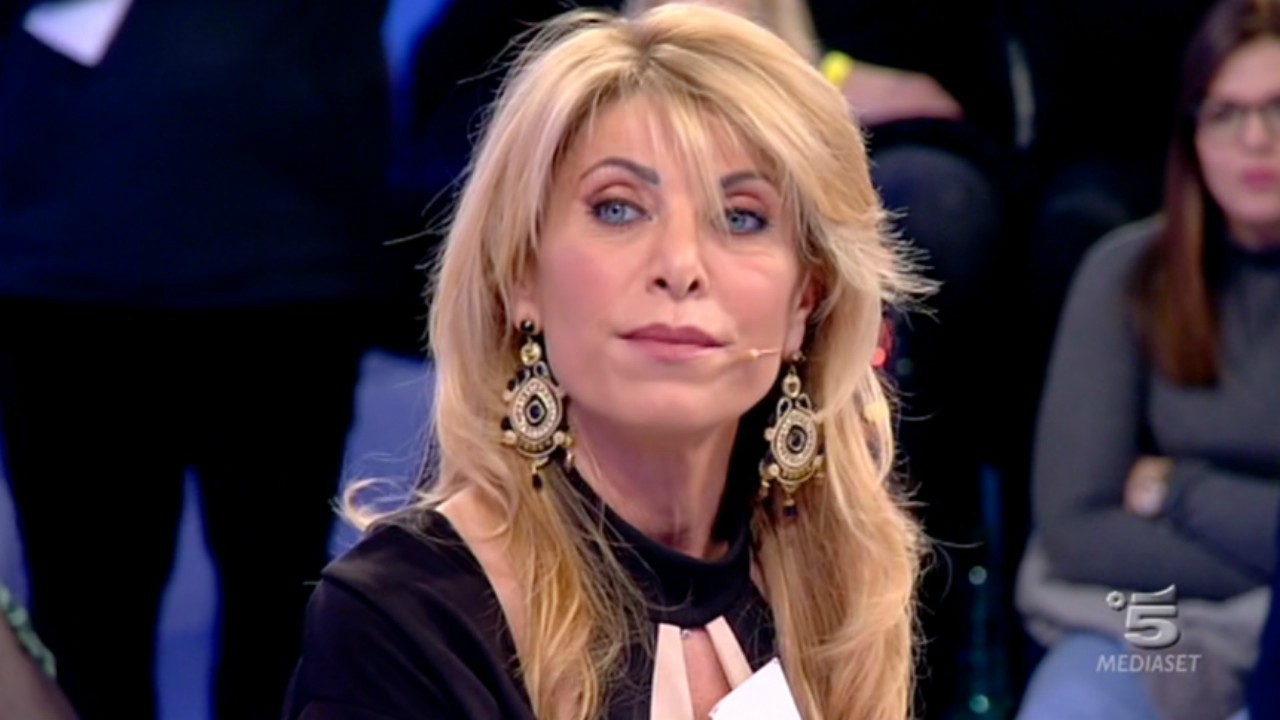 Uomini e Donne, Anna Tedesco contro Ida Platano e Riccardo Guarnieri: "Ci siamo tutti stufati di loro"