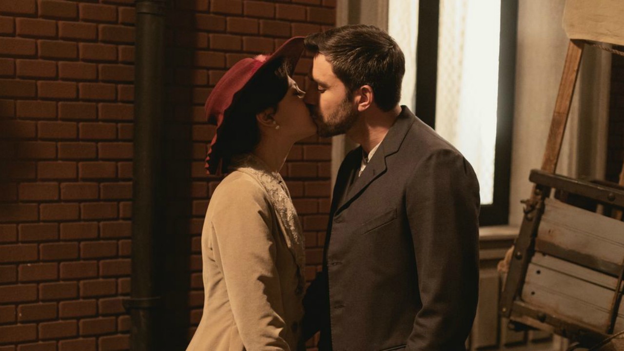 Una Vita trame dal 30 marzo al 5 aprile 2020: Lucia e Telmo si lasciano andare alla passione