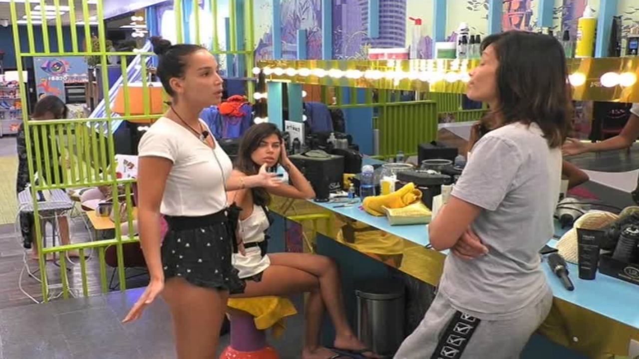 Grande Fratello Vip, Paola Di Benedetto si scontra con Licia Nunez