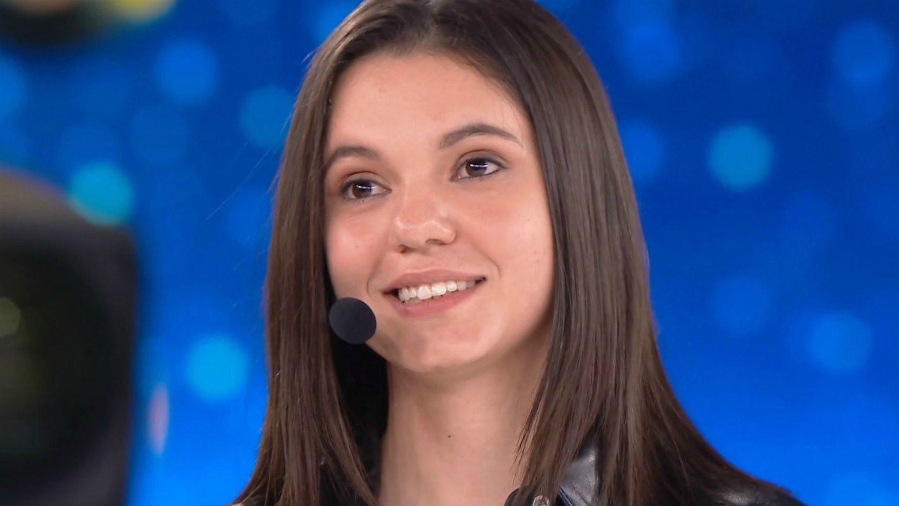 Amici 19, Martina Beltrani nel mirino dei fan di Giulia Molino: "Ringraziamo il Coronavirus che l'ha fermata"