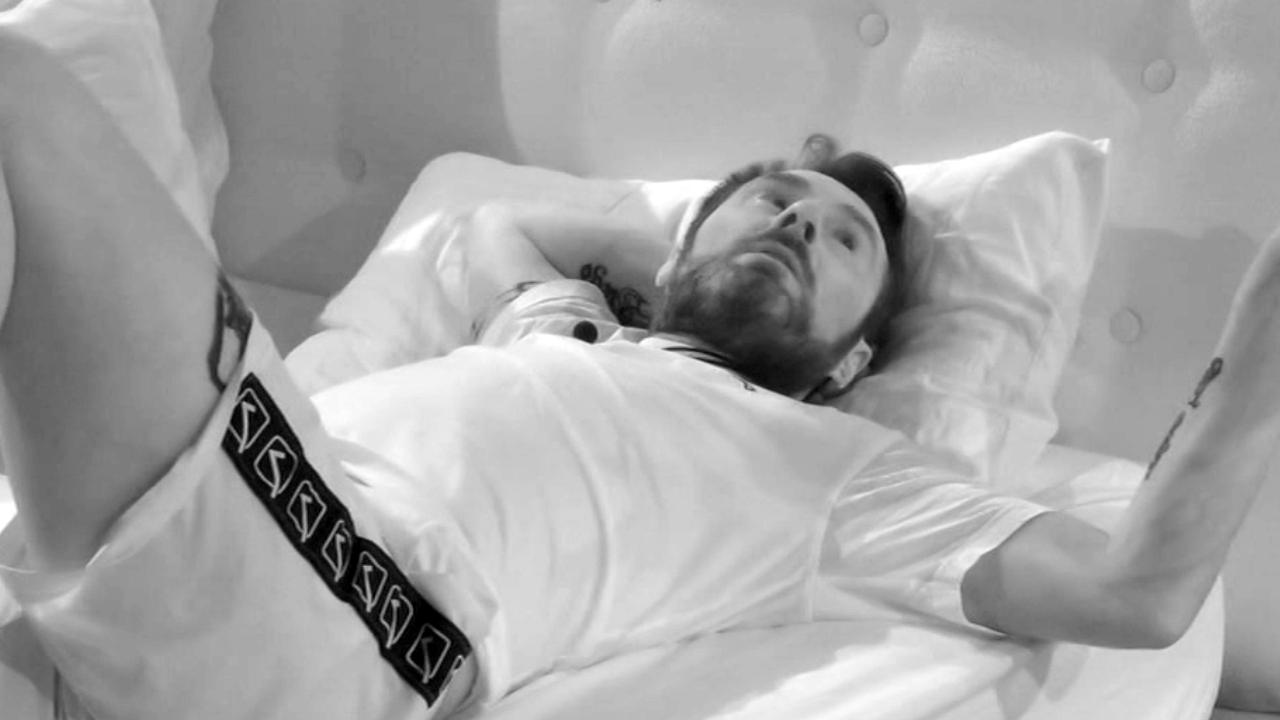 Grande Fratello Vip, Sossio Aruta: "Paolo Ciavarro si è fatto vedere solo per la storia d'amore con Clizia Incorvaia"