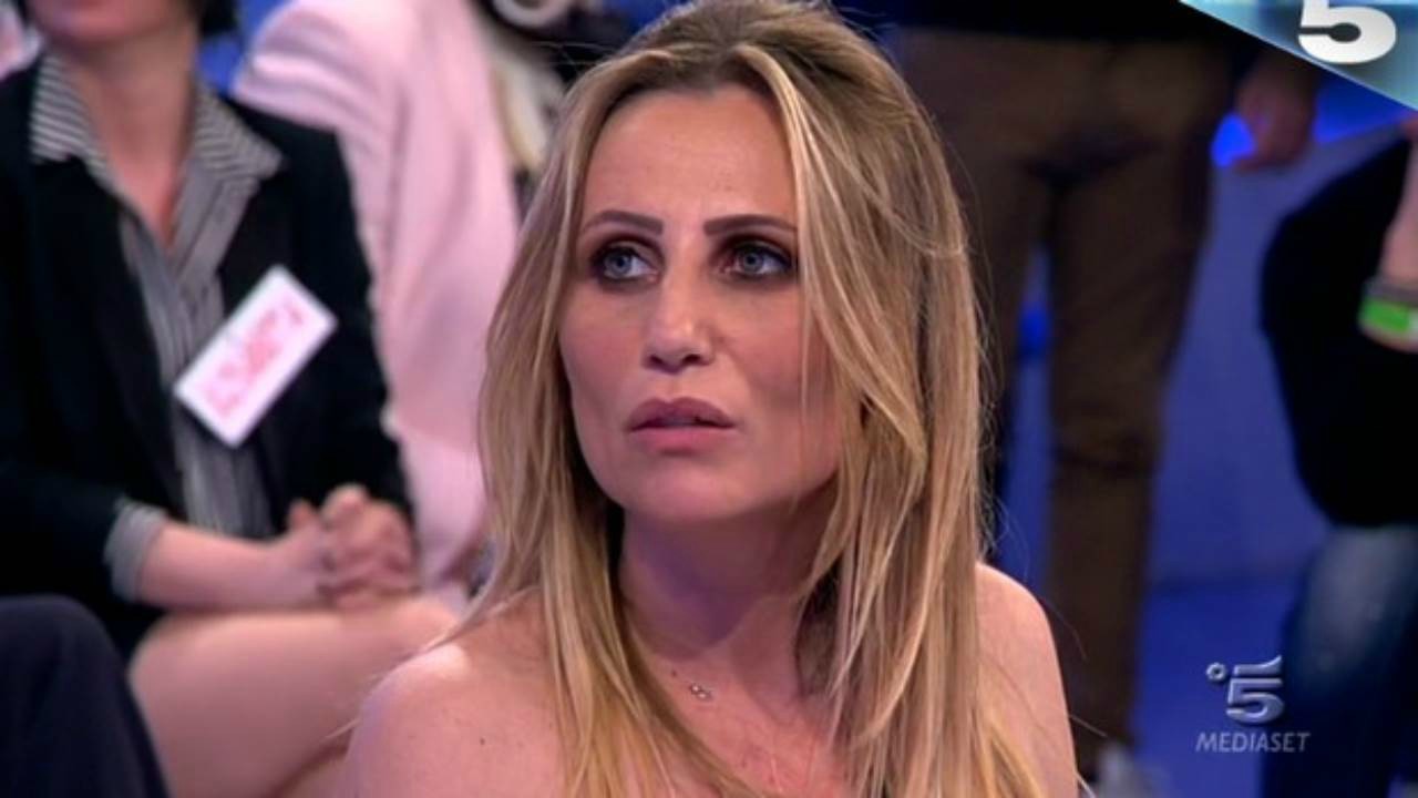 Grande Fratello Vip, Ursula Bennardo infuriata per colpa di Licia Nunez: "Insulti, minacce e parolacce"