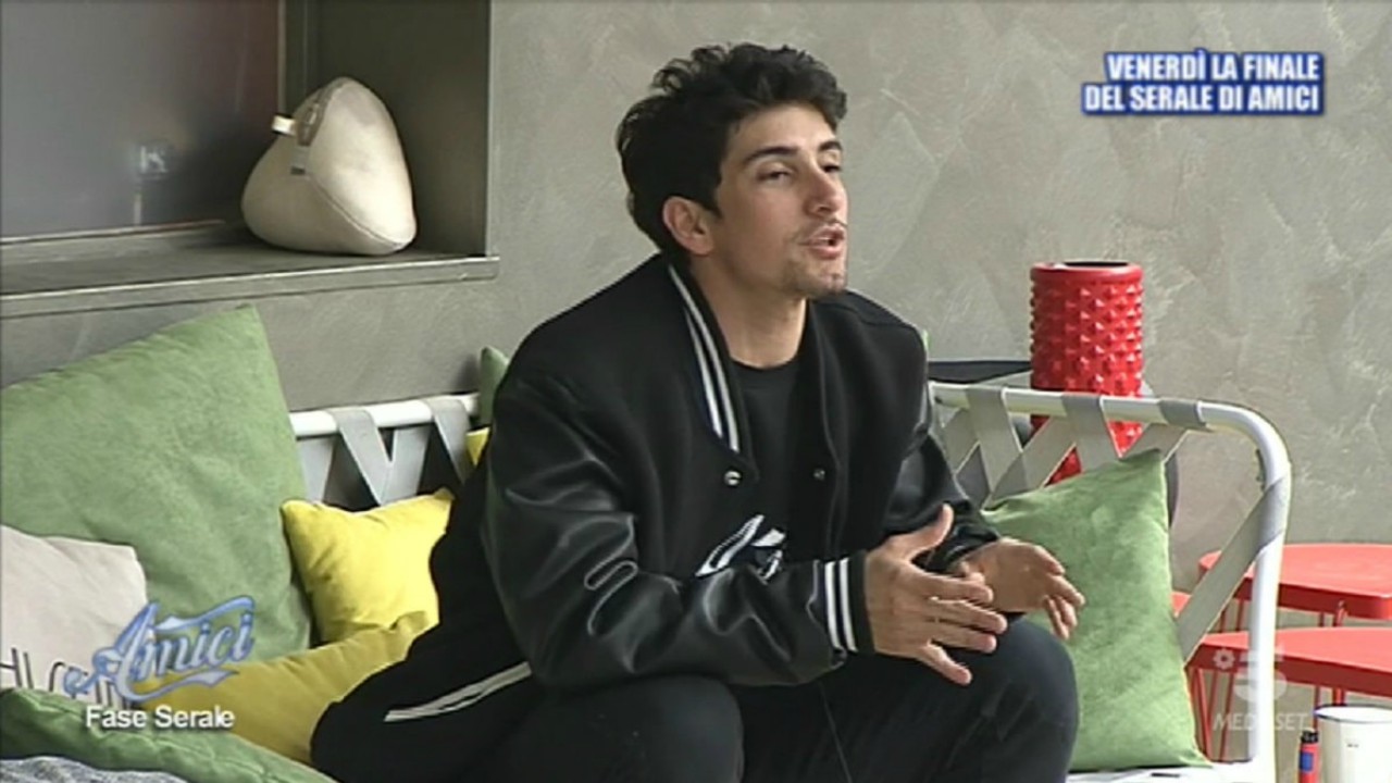 Amici 19, Javier furioso con Giulia e Gaia che sbotta: "Basta! Fai sempre la povera vittima", video