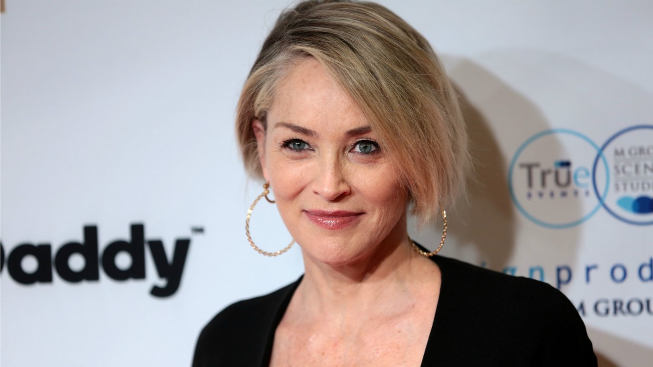 Sharon Stone dedica in un video parole toccanti di incoraggiamento alla Croce Rossa Italiana