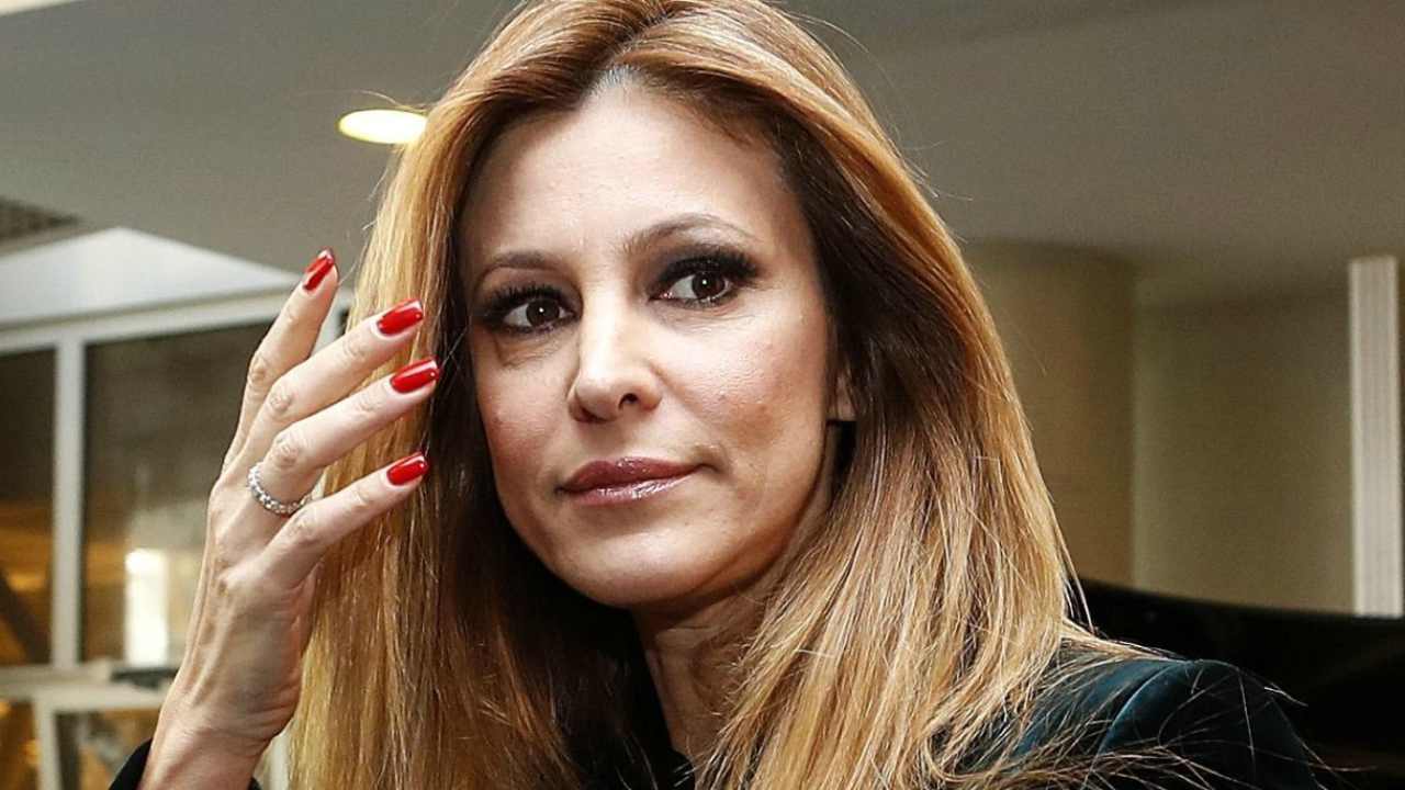 Grande Fratello Vip: Adriana Volpe rompe il silenzio su Andrea Denver e il marito Roberto Parli