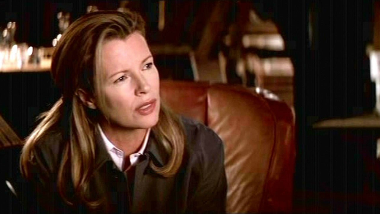 La mossa del diavolo: il film in cui Kim Basinger combatte contro Satana