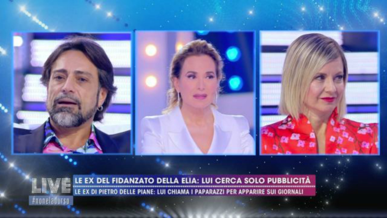 Live - Non è la d'Urso, Antonella Elia quasi sposa: il racconto del passato e la proposta di Pietro Delle Piane (video)