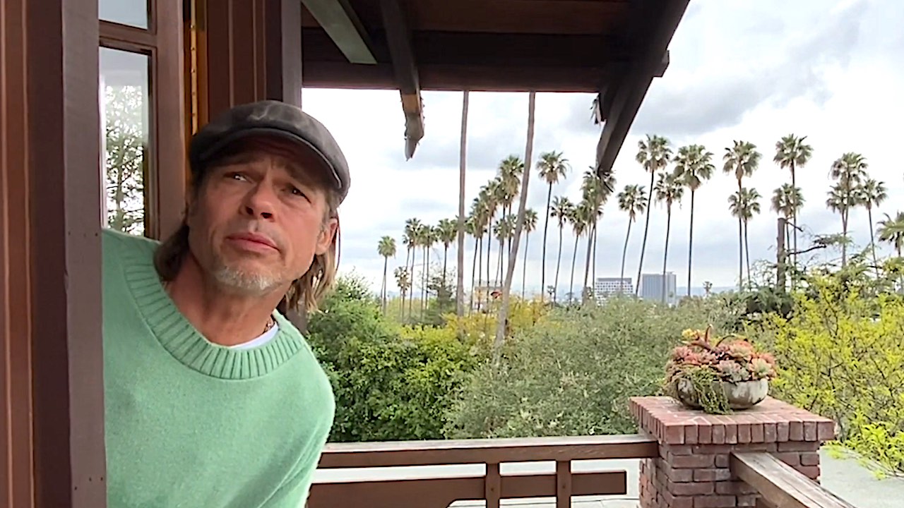 Brad Pitt è l'inviato del meteo nel TG di buone notizie di John Krasinski