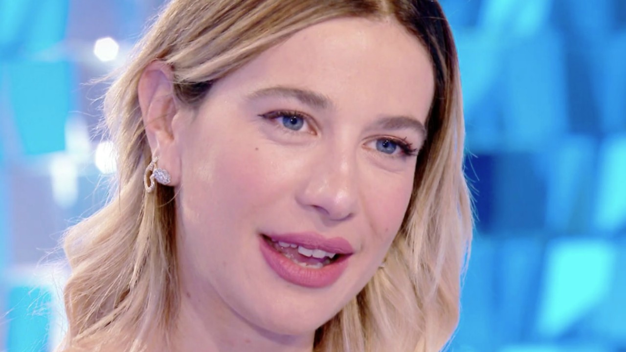 Grande Fratello Vip, Clizia Incorvaia punzecchia Costantino Della Gherardesca: "Cercano a tutti i costi un difetto"