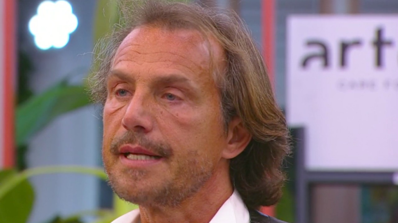 Grande Fratello Vip, la confessione hot di Antonio Zequila: "Le mie misure intime hanno sempre fatto parlare"