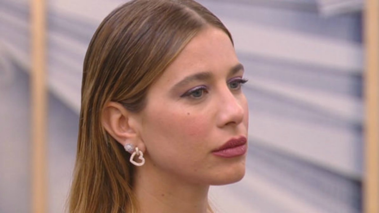 Grande Fratello Vip, il duro sfogo di Clizia Incorvaia: "È veramente invadente"