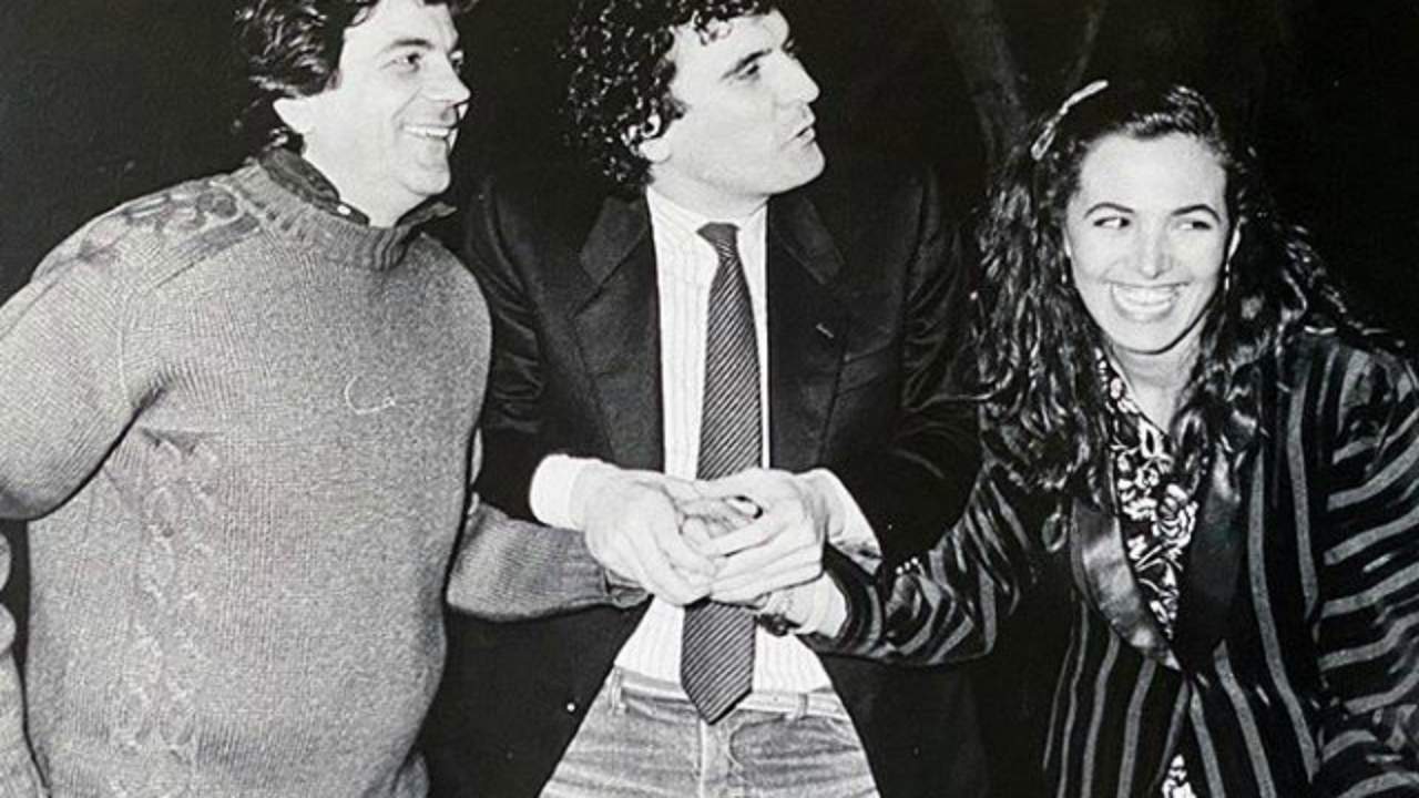 Barbara d’Urso festeggia 63 anni, il post con Massimo Troisi e Mauro Berardi