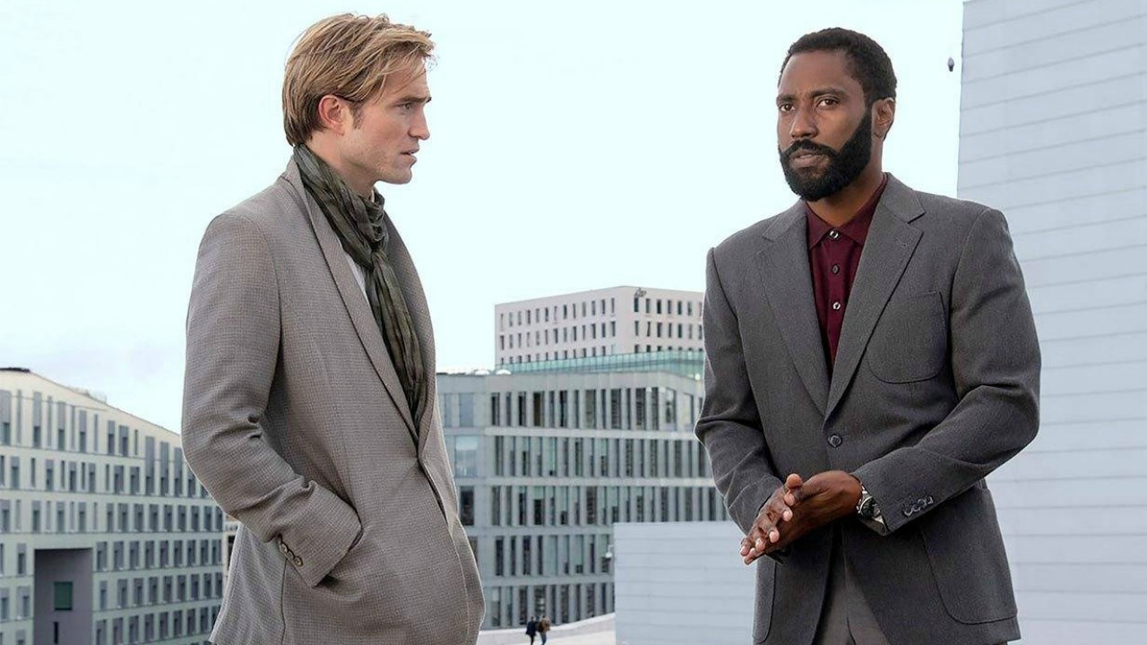 Tenet: il destino del film di Christopher Nolan si decide fra una settimana