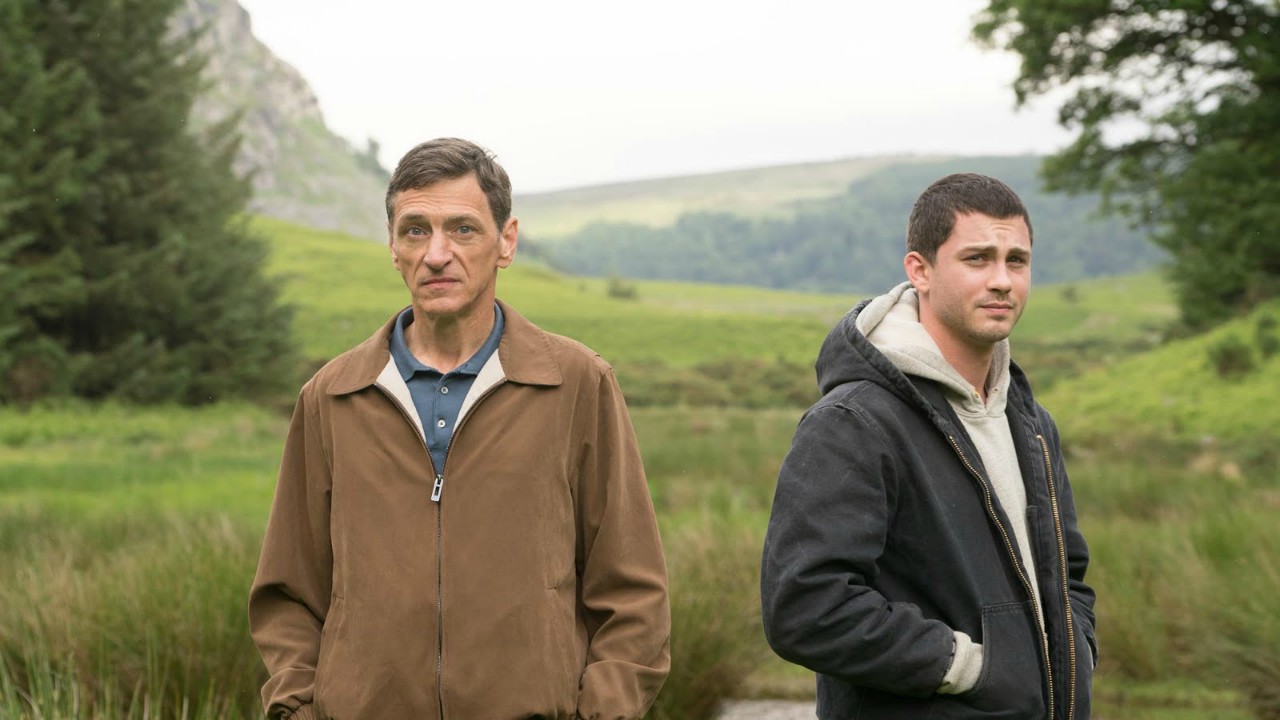 End of Sentence: Logan Lerman e John Hawkes padre e figlio in viaggio nel trailer del film