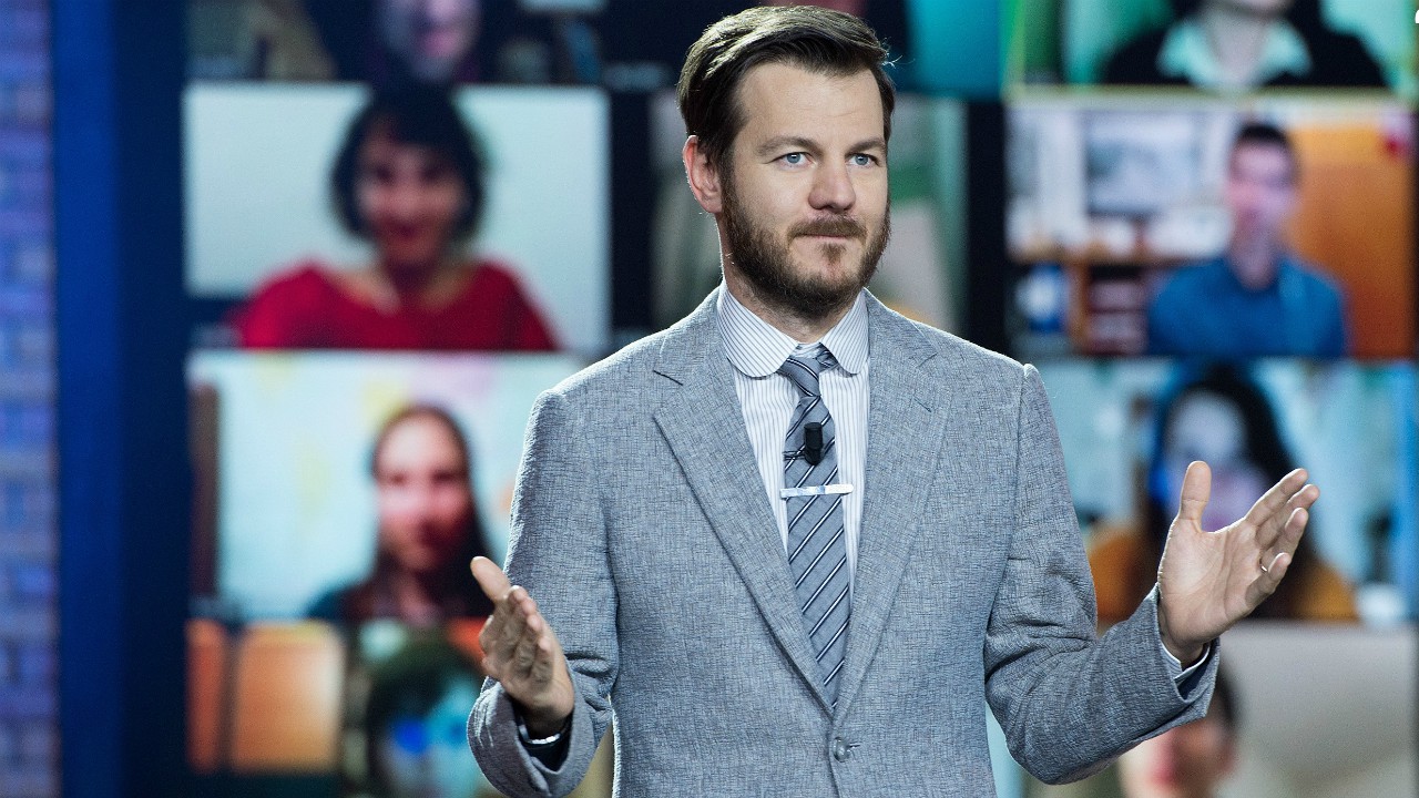 EPCC LIVE in onda stasera il settimo appuntamento con Cattelan: ospiti e anticipazioni