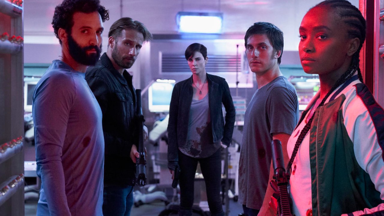 The Old Guard: Charlize Theron e Luca Marinelli nel trailer ufficiale italiano del film Netflix