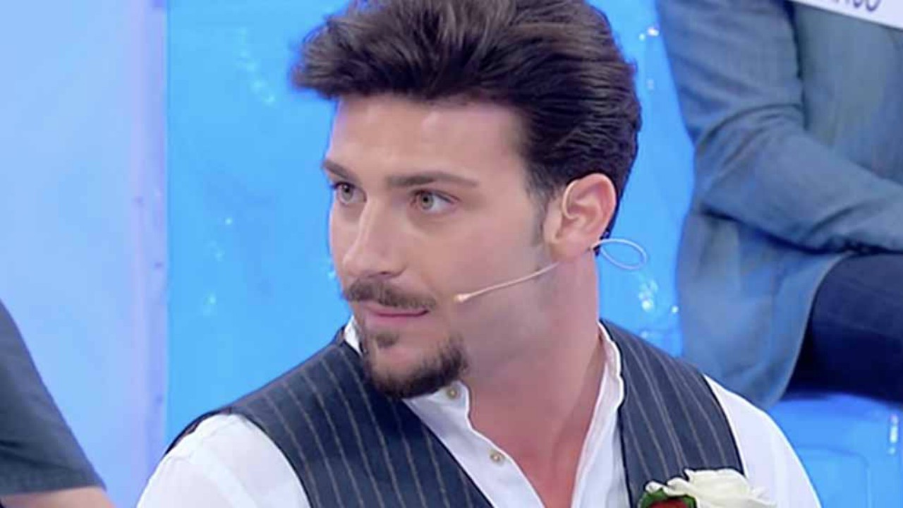 Uomini e Donne in onda oggi su Canale 5: Sirius lascia Gemma per Valentina? La scelta inaspettata del cavaliere