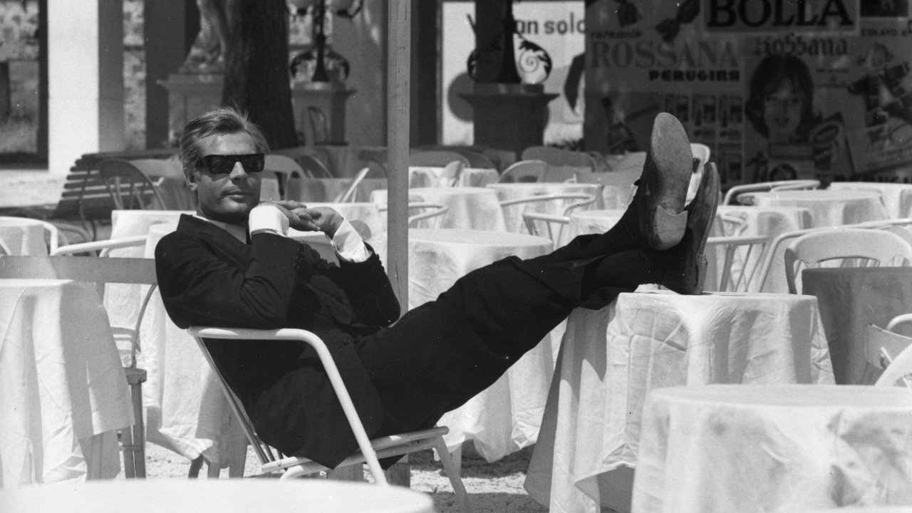 8 1/2 il caos, la ricerca della felicità e l'accettazione di sé, nel capolavoro di Federico Fellini