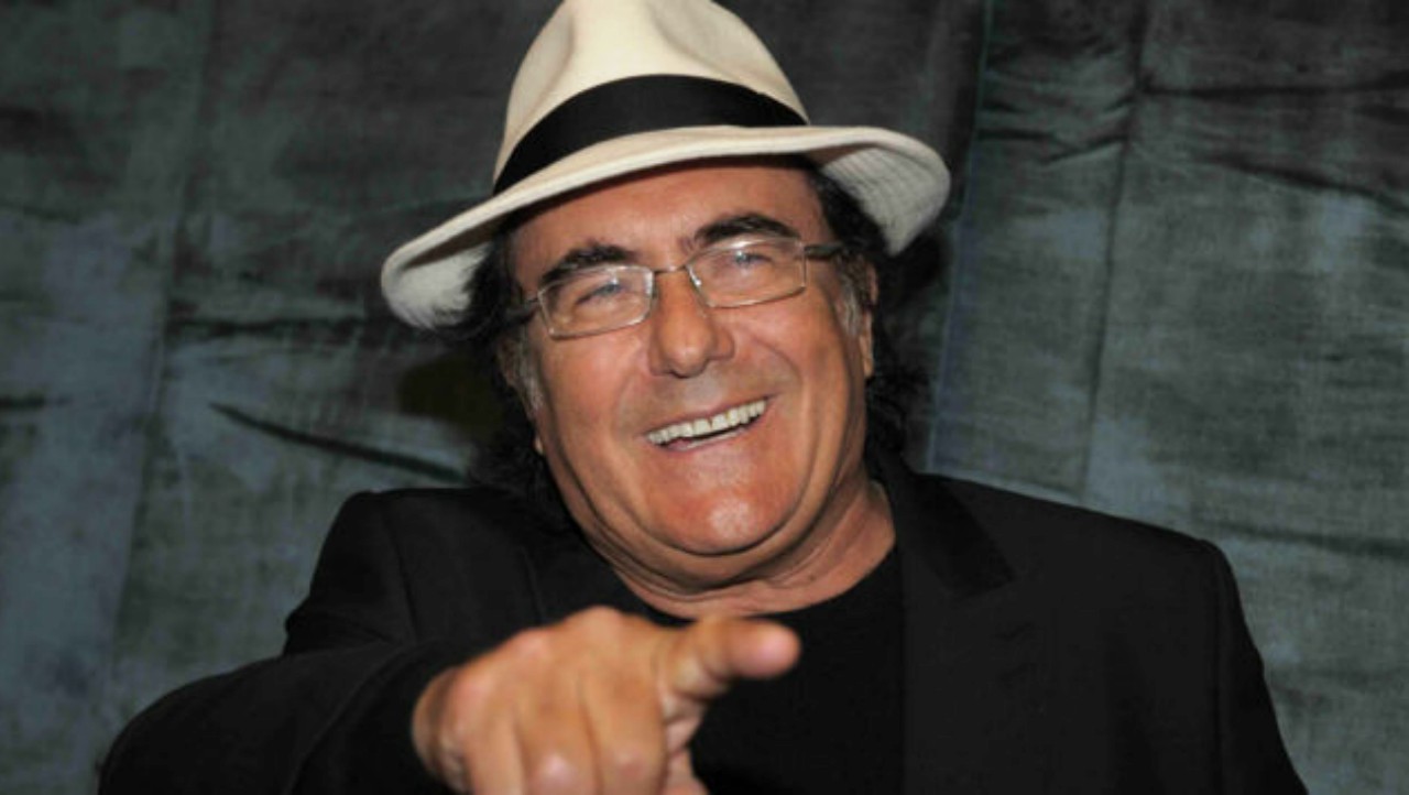 Al Bano è sicuro: "Confermo che l'uomo è riuscito a distruggere i dinosauri"