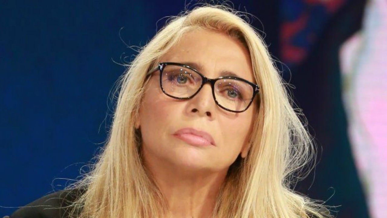 Domenica In, Mara Venier si frattura il piede: ecco cosa è successo