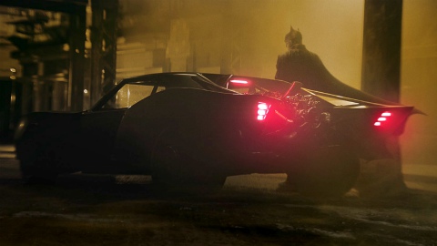The Batman: la nuova Batmobile si mostra ancora, il concept artist posta alcune immagini