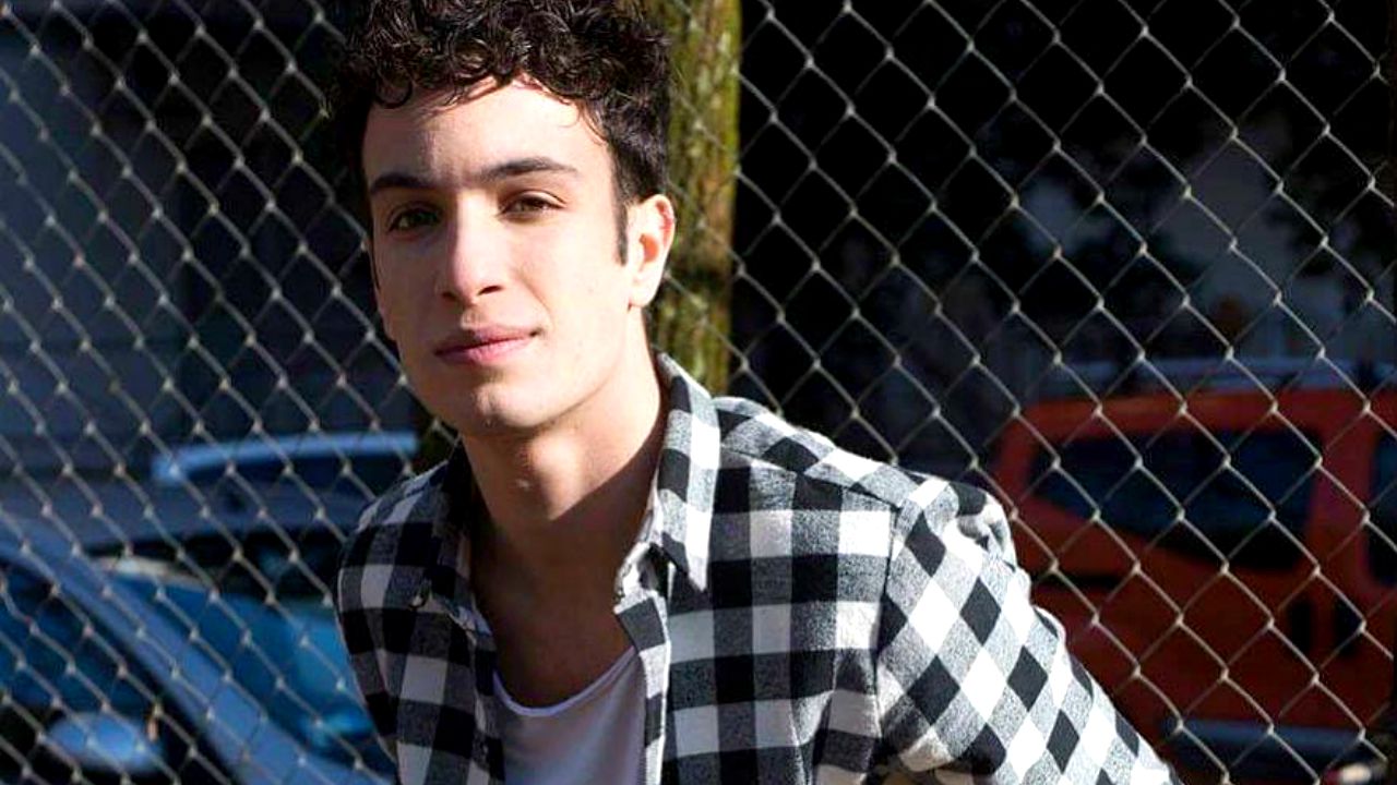 Un Posto al Sole, chi è Lorenzo Sarcinelli, l'attore che interpreta Patrizio Giordano? Vita privata, foto, curiosità e news