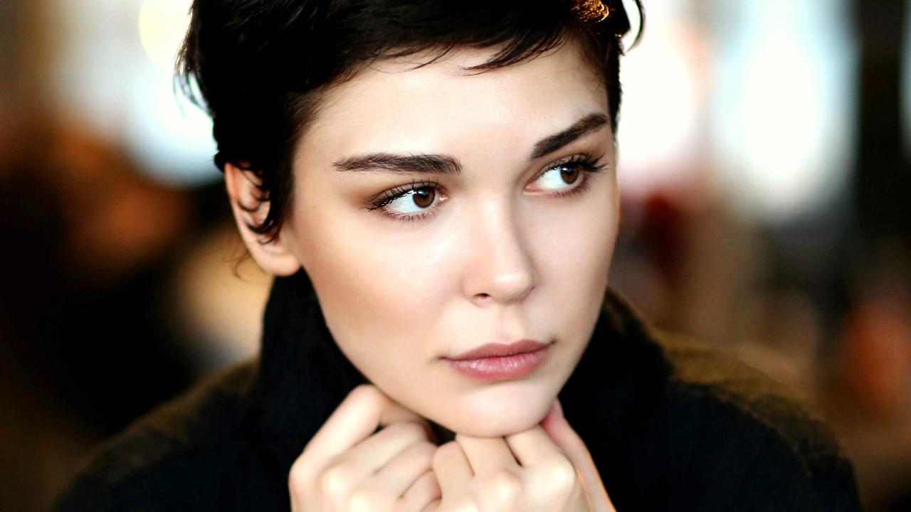 Daydreamer Le Ali Del Sogno Chi E Sevcan Yasar L Attrice Che Interpreta Aylin Nella Soap
